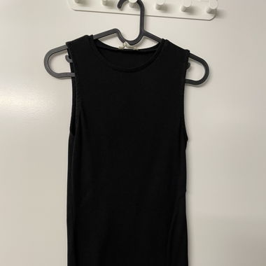 Schwarzes Minikleid