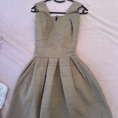 Robe sans manches beige