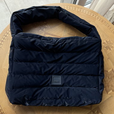 Sac matelassé RAINS bleu marine