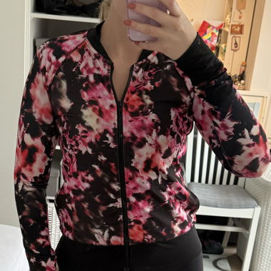 Bunte Sportjacke