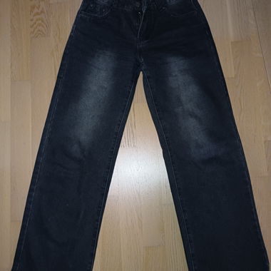 Schwarze Jeans mit weitem Bein, Grösse S
