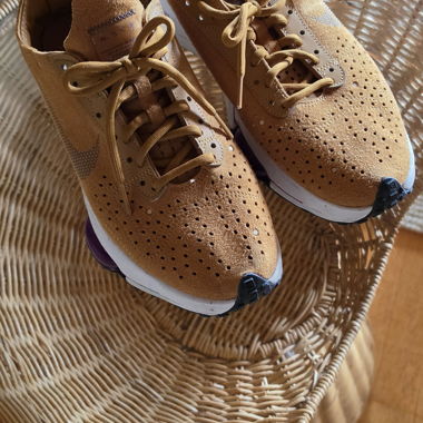 Nike sneaker marroni