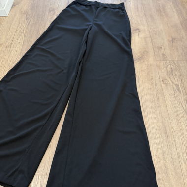 Pantalon noir à jambe large