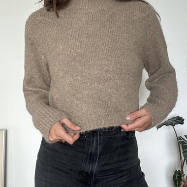 Cropped sweater
