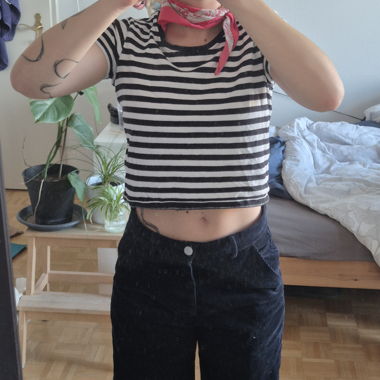 Crop Top T - Shirt