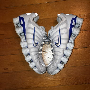 Nike Shox Wolfgrey Sneakers