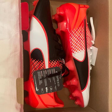 Chaussures de football Puma Evo Spee, taille 44,5, neuves