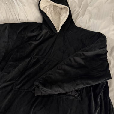 The Comfy Hoodie Blanket