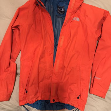 North Face GORE-TEX Jacket (Red) – Women’s M