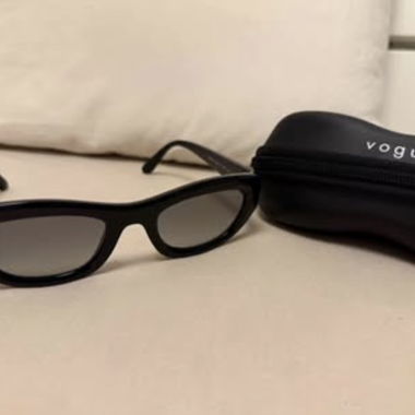 Occhiali da sole Vogue