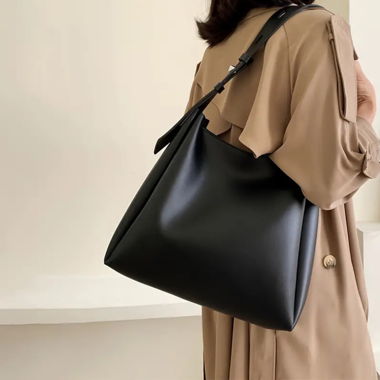 Schwarze Tasche