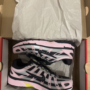 WMNS NIKE P-6000
