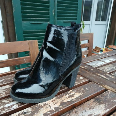 NOIZ black Heel Ankle Boots - shiny leather