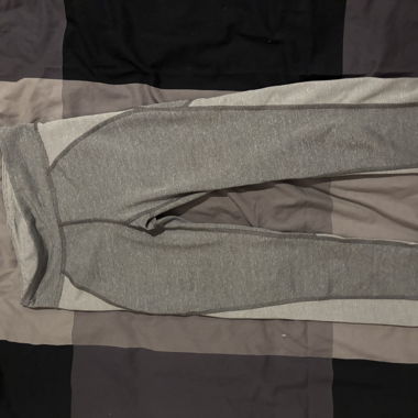 Graue Sportleggings