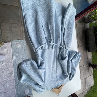 Kleid mit Puffärmeln 