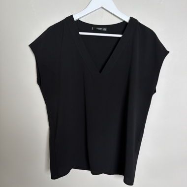 Top Black Mango Basics