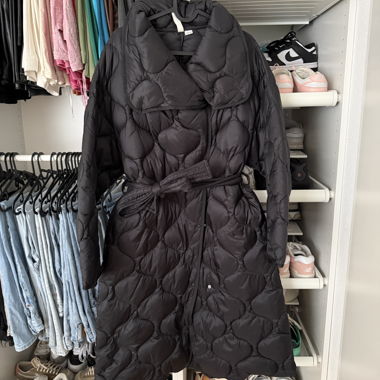 Cappotto lungo trapuntato nero