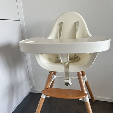Chaise haute bébé 