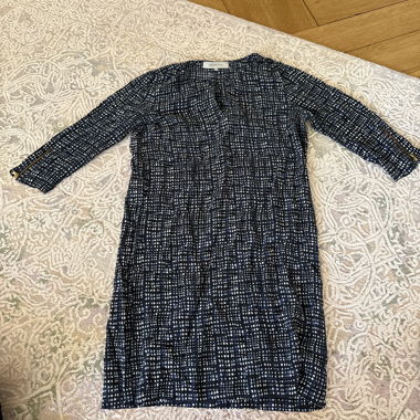 Patterned long-sleeve dress