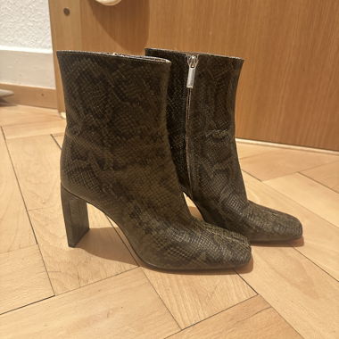 Zara snake print green ankle boots - 39