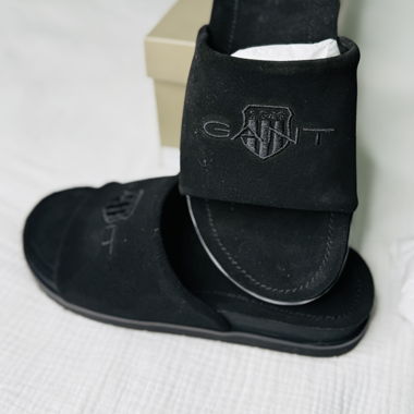Schwarze GANT Pantoffeln