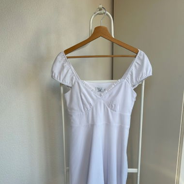 Weisses Kleid NA-KD 