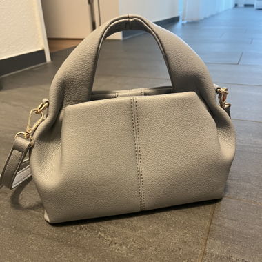 Elegant Handbag - New!