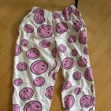 Jogginghose mit Smilys
