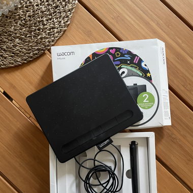 Wacom Intuos Basic Pen S Schwarz