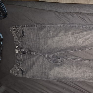 Jeans unten ausgefranst