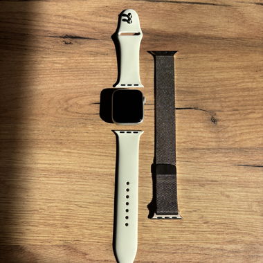 Apple Watch, avec 2 bracelets
