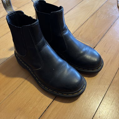 Dr. Martens Vegan Chelsea Boots EU 37
