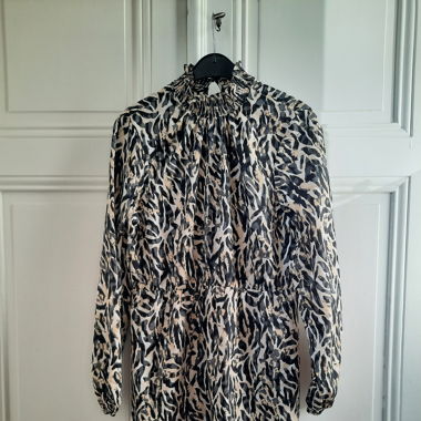 Robe VILA