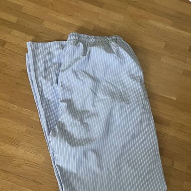 blue linen trousers