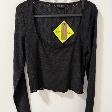 Top in pizzo nero