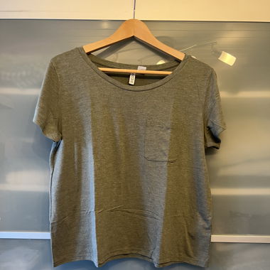 Grünes T-Shirt