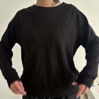 Schwarzer Jersey Pullover