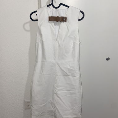 Robe sans manches blanche