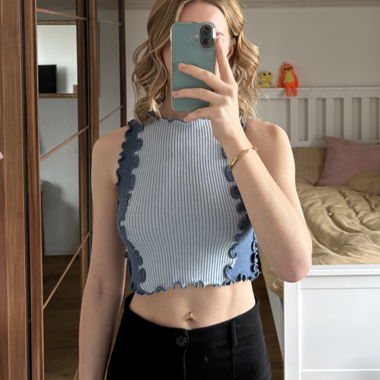 Top en maille avec volants