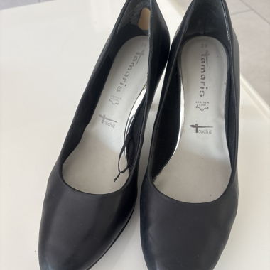 Tamaris Schwarze Pumps