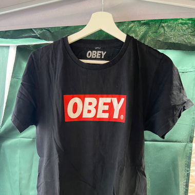 T-Shirt Obey
