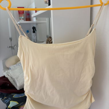 3 Tops mit feinen Trägern