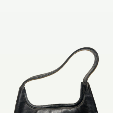 black shoulderbag 