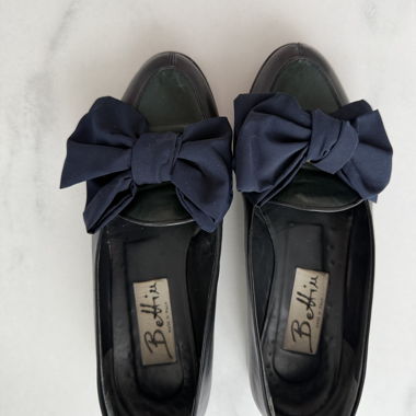 Blaue Leder-Ballerinas mit Schleife, Gr. 36
