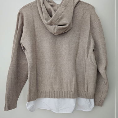 Hoodie beige avec chemise rapportée