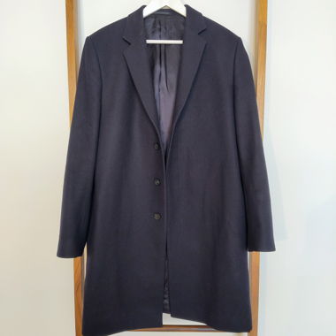 Dunkelblauer Wollmantel von COS