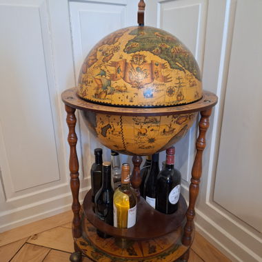 Vintage Globus-Servierwagen