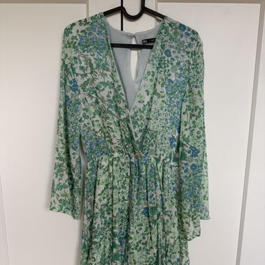 Zara Blumen-Kleid