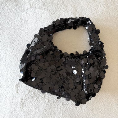 Borsa nera con paillettes