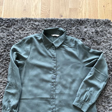Petrolfabrige Bluse von Pigalle (Only)